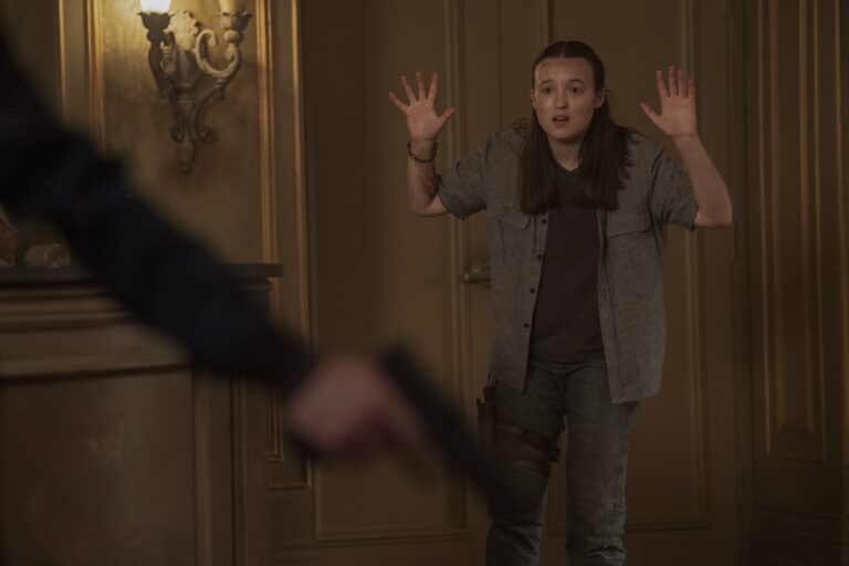 switching perspectives between Ellie and Abby