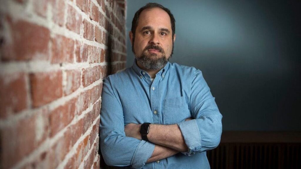 Season 3 will rely on Craig Mazin’s sole vision